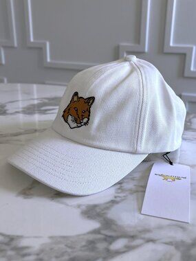 NWT - Maison Kitsune Large Fox Head Cap - White🧢🦊